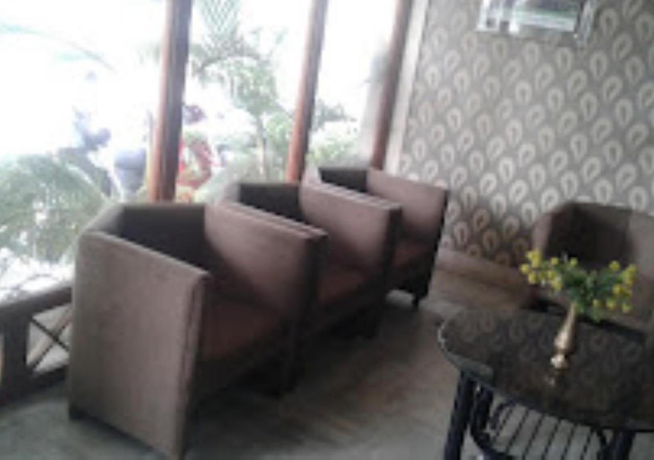 Hotel Mayur Restaurant Chandrapur Екстериор снимка