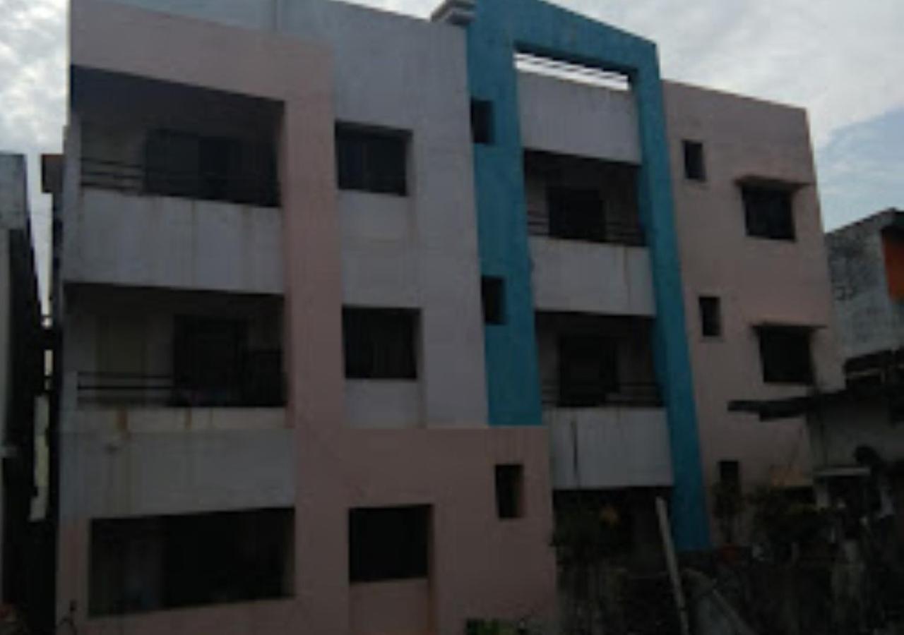 Hotel Mayur Restaurant Chandrapur Екстериор снимка